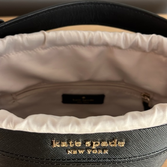 Kate Spade Cameron Small Bucket Bag Black/Gold WKRU6712 D410 01/20 - Picture 4 of 7